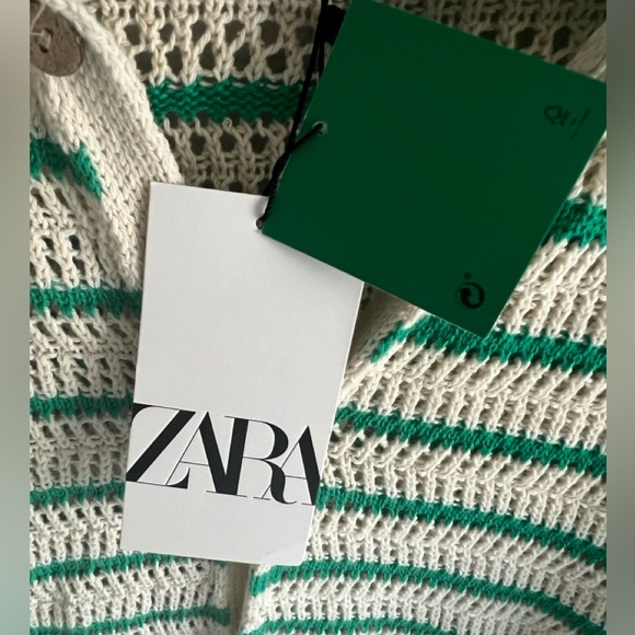Zara cream and green striped crotchet relaxed fit button up. No longer sold - Picture 3 of 4